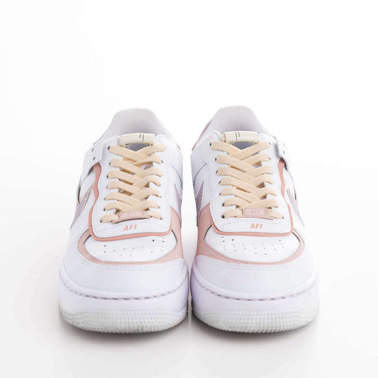 Magneettikiinnitteinen kengännauha