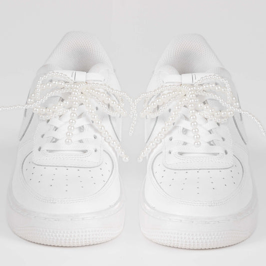 EEZYBEEZY kengännauhakoriste valkoinen helminauha