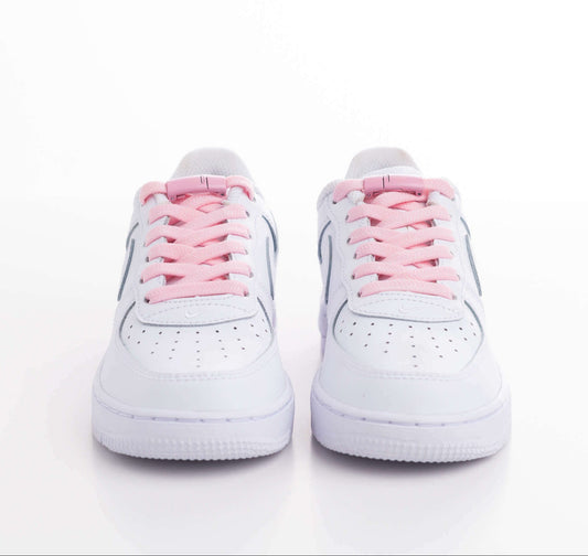 Magneettikiinnitteinen kengännauha