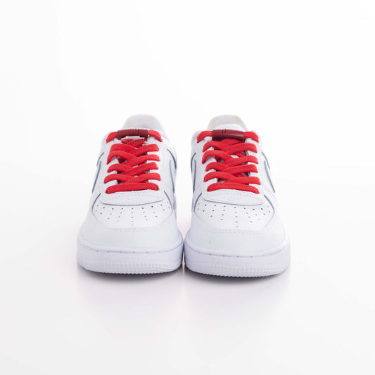 Punainen venyvä kengännauha