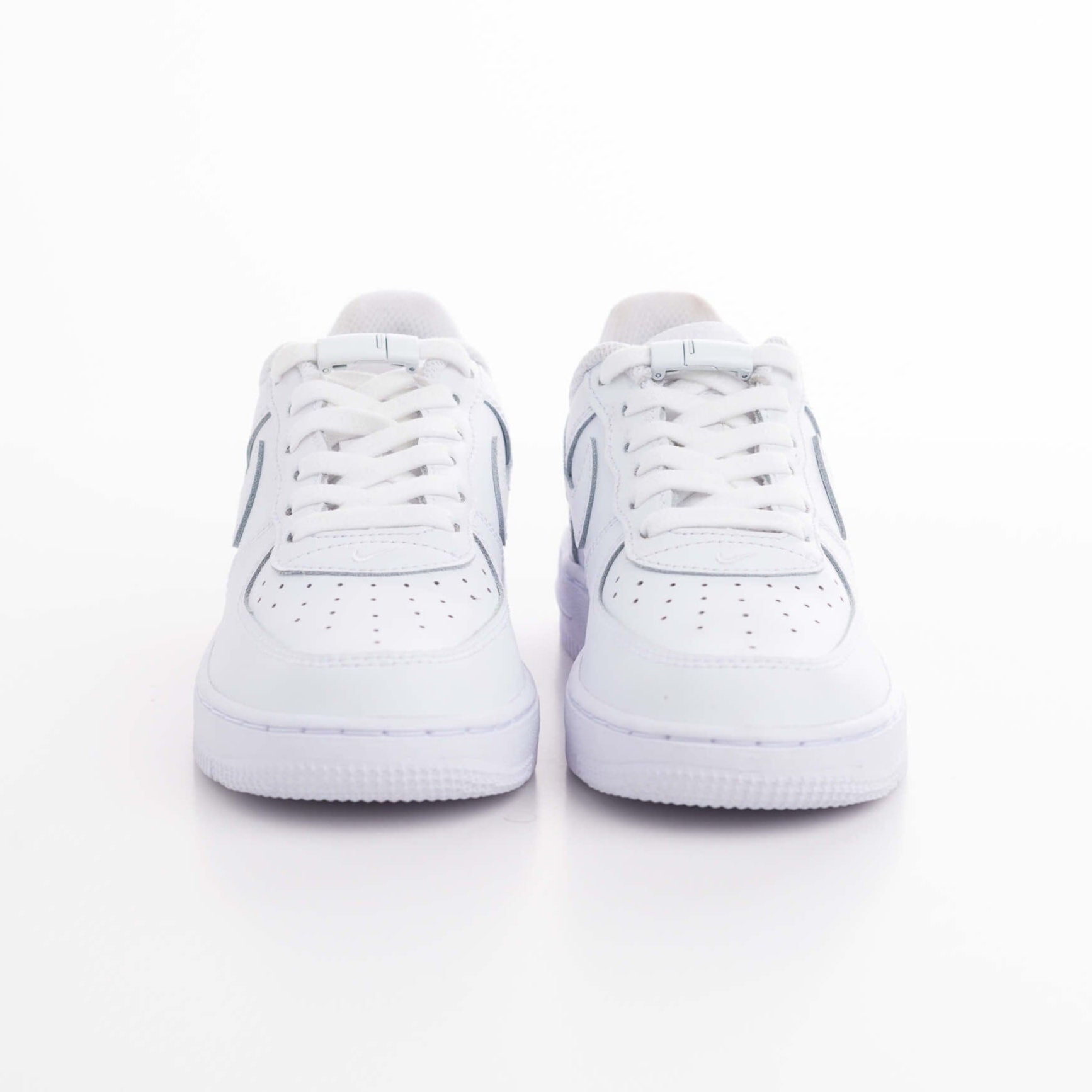 Venyvä kengännauha valkoinen